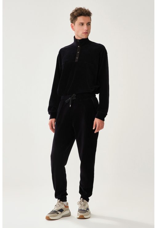 Pantaloni sport cu snur - talie inalta si buzunare oblice-BARBATI/IMBRACAMINTE/Pantaloni si colanti-IMBRACAMINTE/Pantaloni si colanti