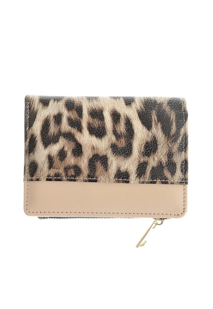 Portofel cu model animal print-FEMEI/GENTI SI ACCESORII/Portofele si brelocuri-GENTI SI ACCESORII/Portofele si brelocuri