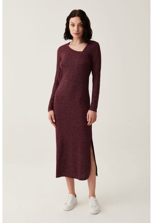 Rochie cu decolteu asimetric-FEMEI/IMBRACAMINTE/Rochii-IMBRACAMINTE/Rochii