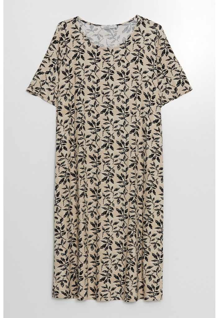 Rochie dreapta cu model-FEMEI/IMBRACAMINTE/Rochii-IMBRACAMINTE/Rochii