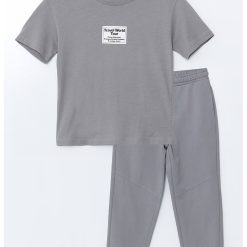 Set de tricou si pantaloni cu snur-BAIETI/IMBRACAMINTE/Seturi de imbracaminte-IMBRACAMINTE/Seturi de imbracaminte