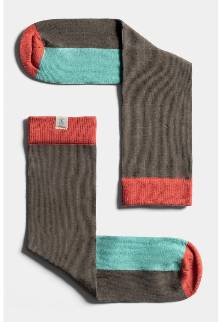 Sosete lungi unisex cu model colorblock-FEMEI/IMBRACAMINTE/Dresuri si sosete-IMBRACAMINTE/Dresuri si sosete