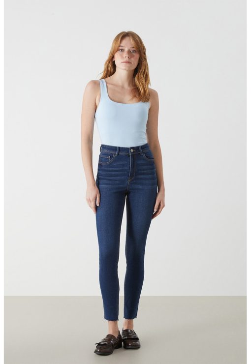 Top slim fit cu decolteu rotund-FEMEI/IMBRACAMINTE/Tricouri si maiouri-IMBRACAMINTE/Tricouri si maiouri