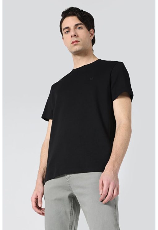 Tricou Cu Maneca Scurta De Barbati Negru Regular Fit.1-BARBATI/IMBRACAMINTE/Tricouri si maiouri-IMBRACAMINTE/Tricouri si maiouri