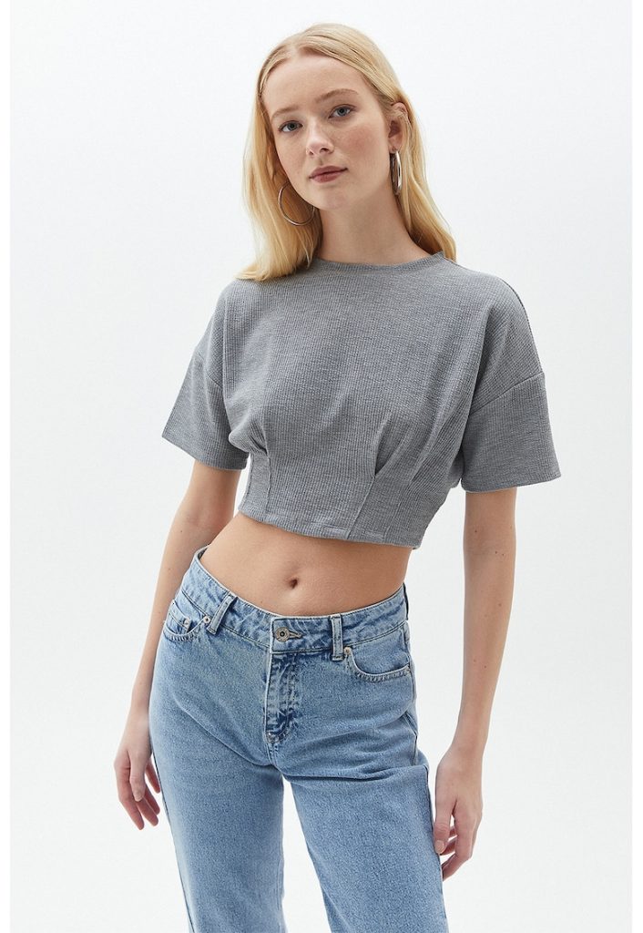 Tricou crop cu model uni-FEMEI/IMBRACAMINTE/Tricouri si maiouri-IMBRACAMINTE/Tricouri si maiouri