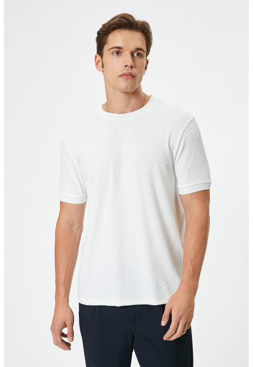 Tricou cu decolteu la baza gatului si aspect texturat-BARBATI/IMBRACAMINTE/Tricouri si maiouri-IMBRACAMINTE/Tricouri si maiouri