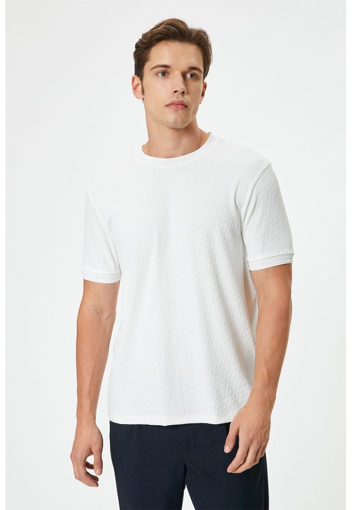 Tricou cu decolteu la baza gatului si aspect texturat-BARBATI/IMBRACAMINTE/Tricouri si maiouri-IMBRACAMINTE/Tricouri si maiouri