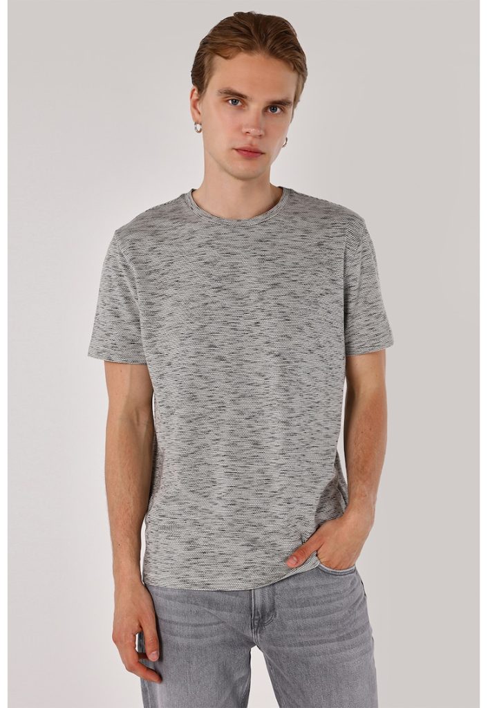 Tricou cu decolteu la baza gatului si aspect texturat-BARBATI/IMBRACAMINTE/Tricouri si maiouri-IMBRACAMINTE/Tricouri si maiouri