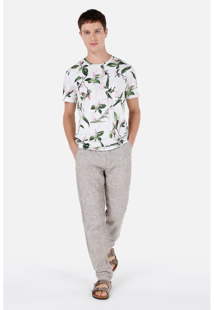 Tricou cu decolteu la baza gatului si imprimeu floral-BARBATI/IMBRACAMINTE/Tricouri si maiouri-IMBRACAMINTE/Tricouri si maiouri
