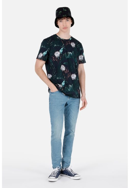 Tricou cu decolteu la baza gatului si imprimeu grafic-BARBATI/IMBRACAMINTE/Tricouri si maiouri-IMBRACAMINTE/Tricouri si maiouri