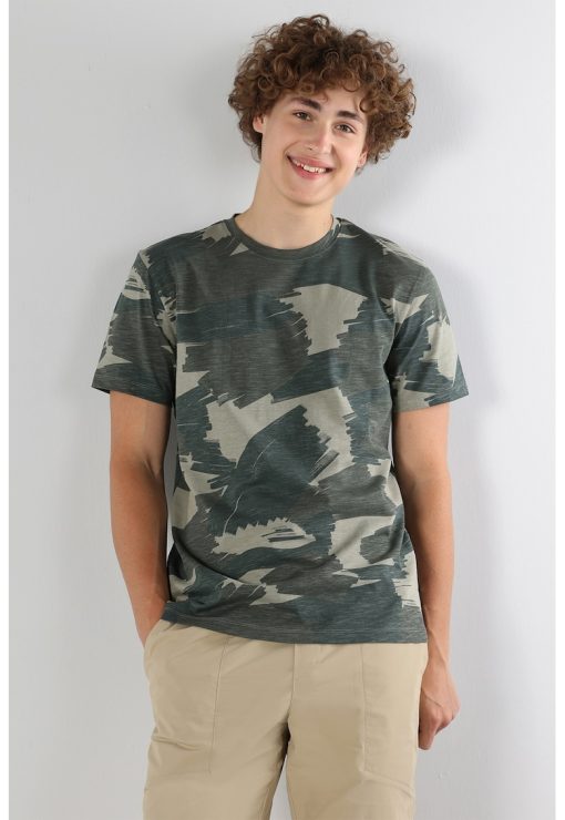 Tricou cu decolteu la baza gatului si model camuflaj-BARBATI/IMBRACAMINTE/Tricouri si maiouri-IMBRACAMINTE/Tricouri si maiouri
