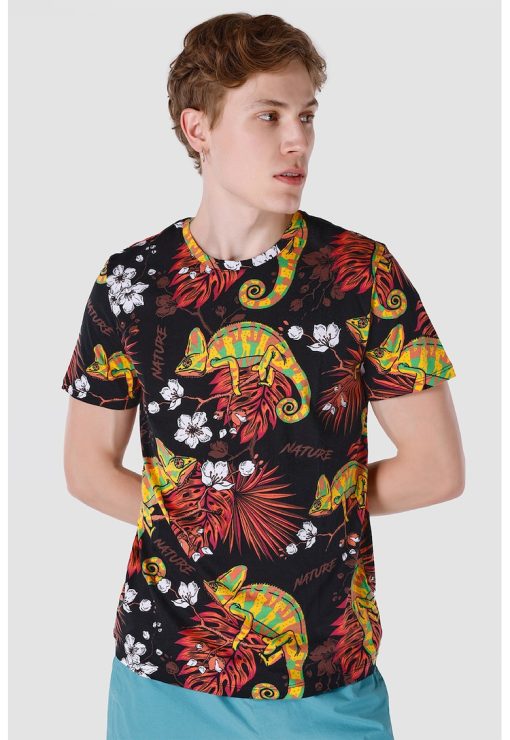 Tricou cu decolteu la baza gatului si model grafic-BARBATI/IMBRACAMINTE/Tricouri si maiouri-IMBRACAMINTE/Tricouri si maiouri
