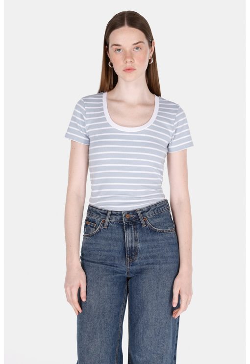 Tricou cu decolteu rotund si model in dungi-FEMEI/IMBRACAMINTE/Tricouri si maiouri-IMBRACAMINTE/Tricouri si maiouri