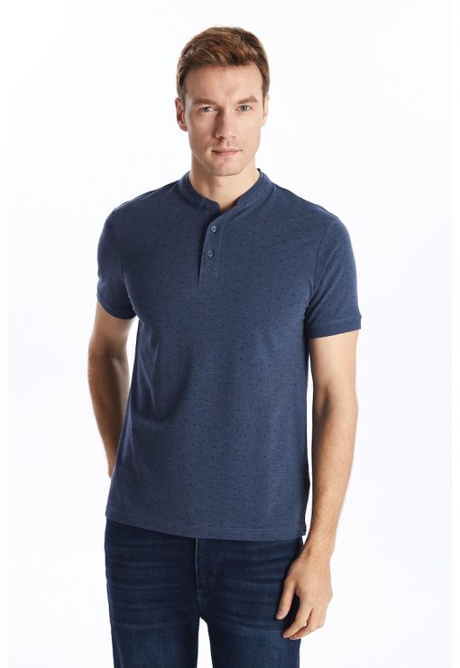 Tricou cu fenta cu nasturi-BARBATI/IMBRACAMINTE/Tricouri si maiouri-IMBRACAMINTE/Tricouri si maiouri