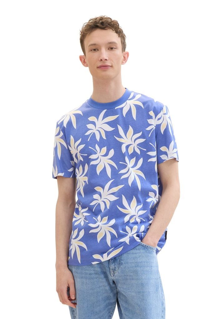 Tricou cu model floral si decolteu la baza gatului-BARBATI/IMBRACAMINTE/Tricouri si maiouri-IMBRACAMINTE/Tricouri si maiouri