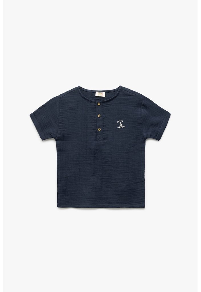 Tricou cu model uni si fenta cu nasturi-BAIETI/IMBRACAMINTE/Tricouri si maiouri-IMBRACAMINTE/Tricouri si maiouri