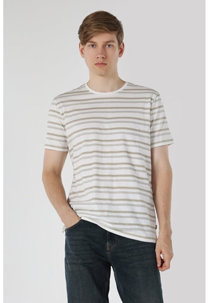 Tricou de bumbac cu model in dungi-BARBATI/IMBRACAMINTE/Tricouri si maiouri-IMBRACAMINTE/Tricouri si maiouri