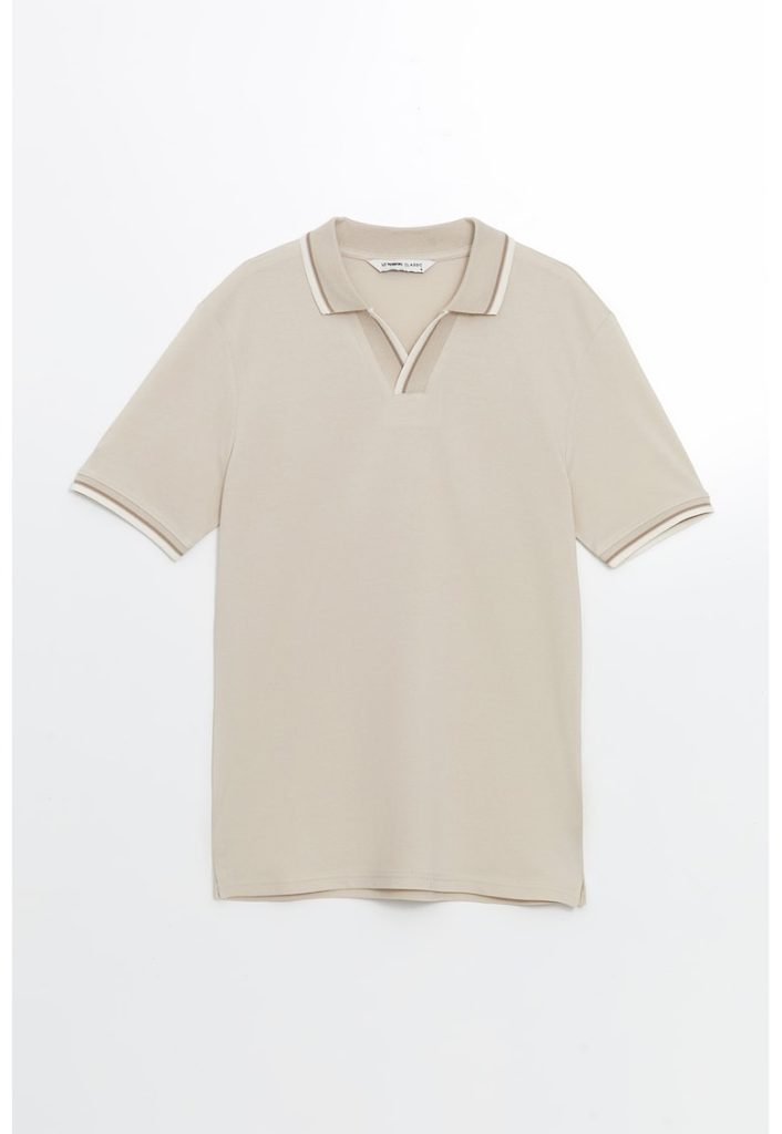 Tricou polo cu model uni-BARBATI/IMBRACAMINTE/Tricouri si maiouri-IMBRACAMINTE/Tricouri si maiouri