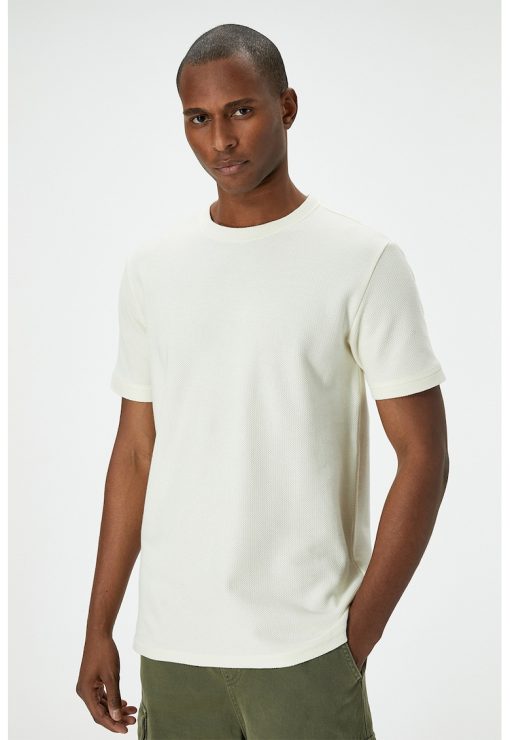 Tricou slim fit texturat-BARBATI/IMBRACAMINTE/Tricouri si maiouri-IMBRACAMINTE/Tricouri si maiouri
