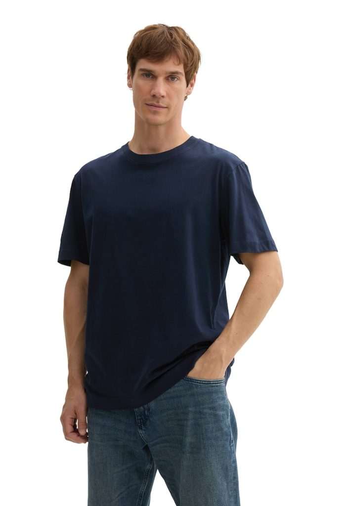 Tricou uni cu decolteu la baza gatului-BARBATI/IMBRACAMINTE/Tricouri si maiouri-IMBRACAMINTE/Tricouri si maiouri
