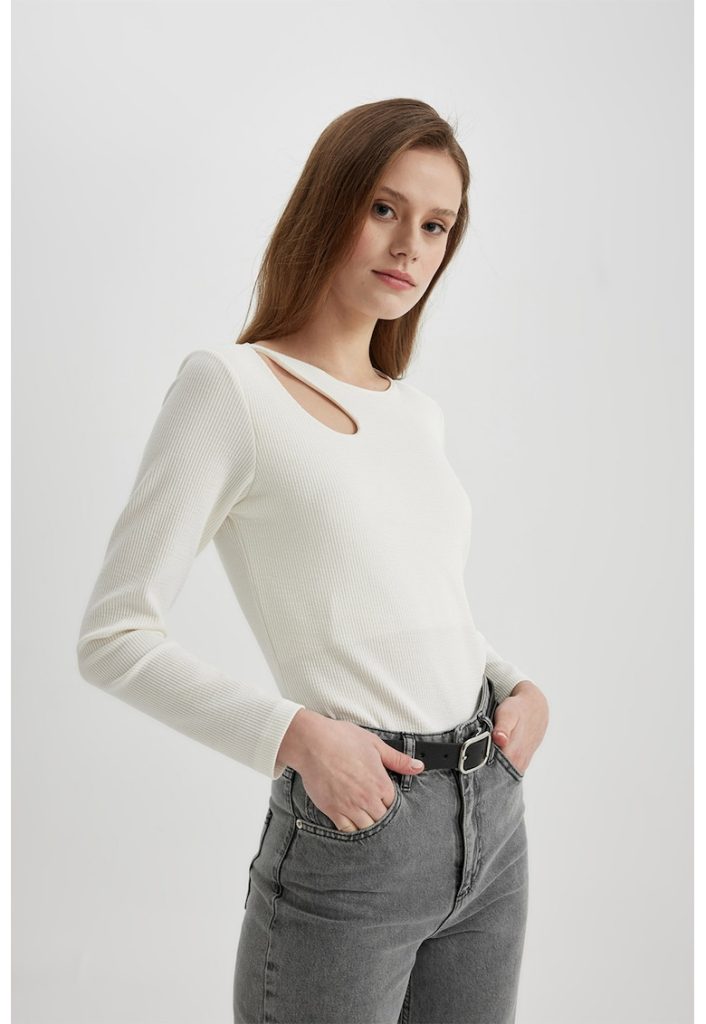 Bluza cu decupaj asimetric-FEMEI/IMBRACAMINTE/Bluze-IMBRACAMINTE/Bluze