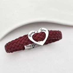 Bratara personalizata cu Charm inima si nume gravate - Piele impletita visinie - Argint 925 - Inchizatoare clips din otel inoxidabil-Toate >> Argint 925 >> Bratari Argint Femei >> Noutati