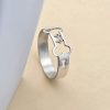 Inel cu Lăbuță Decupată si Os – Argint 925-Toate >> Argint 925 >> Inele Argint >> Noutati