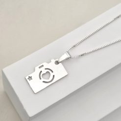 Lantisor cu pandantiv personalizat - aparat foto si stea decupata - Lant box - Argint 925-Toate >> Argint 925 >> Lantisoare Argint >> Noutati