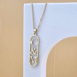 Lantisor cu pandantiv - placuta personalizata cu initiale decupate in interior - Argint 925 placat cu Aur Galben 18K-Toate >> Argint 925 >> Lantisoare Argint >> Noutati