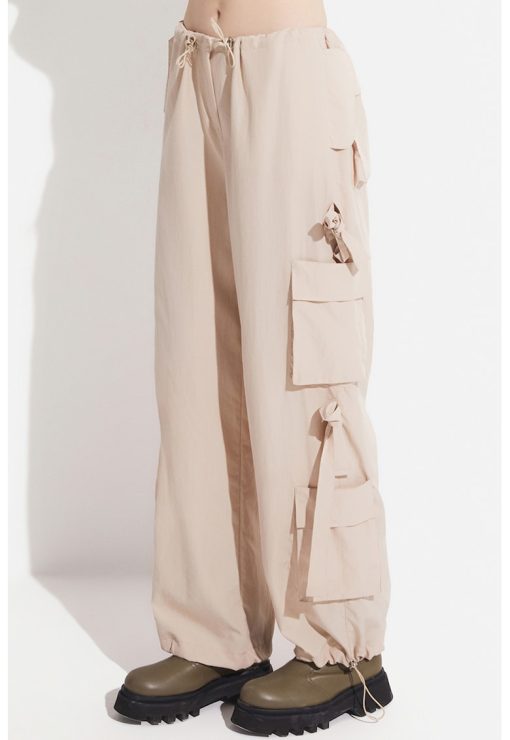 Pantaloni cargo cu aplicatii funda-FEMEI/IMBRACAMINTE/Pantaloni si colanti-IMBRACAMINTE/Pantaloni si colanti