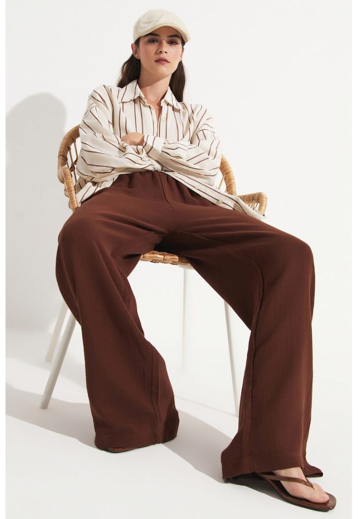Pantaloni cu croiala ampla si buzunare laterale-FEMEI/IMBRACAMINTE/Pantaloni si colanti-IMBRACAMINTE/Pantaloni si colanti