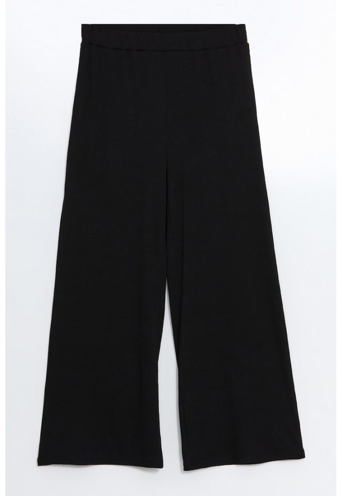 Pantaloni cu croiala ampla si model uni-FEMEI/IMBRACAMINTE/Pantaloni si colanti-IMBRACAMINTE/Pantaloni si colanti