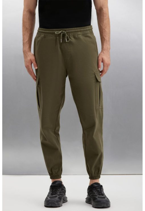 Pantaloni de trening cu snururi-BARBATI/IMBRACAMINTE/Pantaloni si colanti-IMBRACAMINTE/Pantaloni si colanti