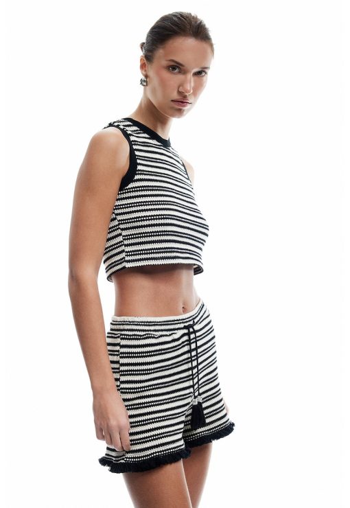 Pantaloni scurti cu model in dungi si talie inalta-FEMEI/IMBRACAMINTE/Pantaloni si colanti-IMBRACAMINTE/Pantaloni si colanti