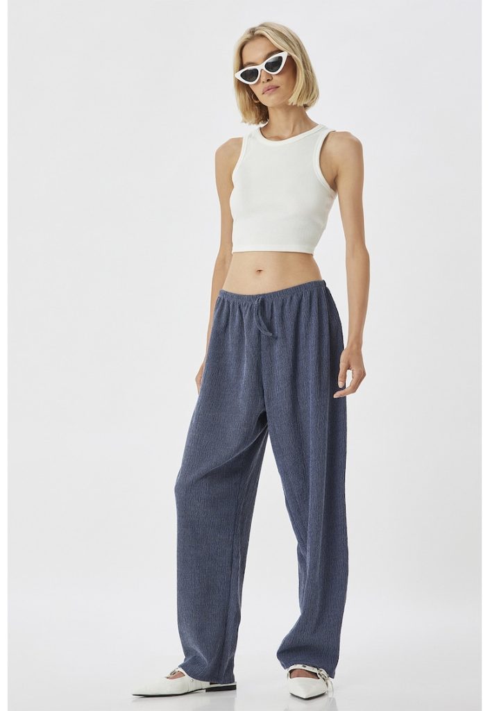 Pantaloni texturati relaxed fit-FEMEI/IMBRACAMINTE/Pantaloni si colanti-IMBRACAMINTE/Pantaloni si colanti