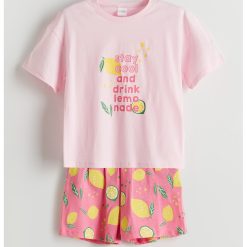 Pijama cu imprimeu grafic si text-FETE/IMBRACAMINTE/Pijamale si halate de baie-IMBRACAMINTE/Pijamale si halate de baie