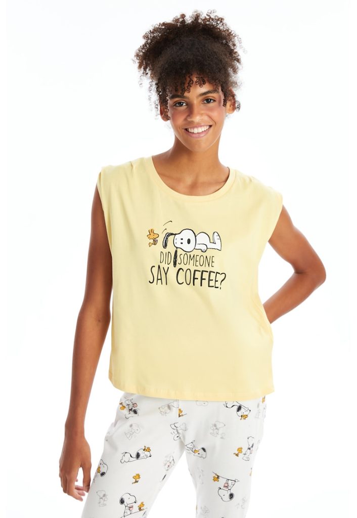 Pijama cu pantaloni lungi si model grafic-FEMEI/IMBRACAMINTE/Pijamale si halate de baie-IMBRACAMINTE/Pijamale si halate de baie