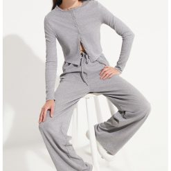 Set de cardigan cu aspect stralucitor si pantaloni cu croiala ampla-FEMEI/IMBRACAMINTE/Seturi imbracaminte-IMBRACAMINTE/Seturi imbracaminte