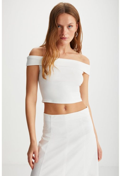 Top cu model uni si decolteu pe umeri-FEMEI/IMBRACAMINTE/Bluze-IMBRACAMINTE/Bluze