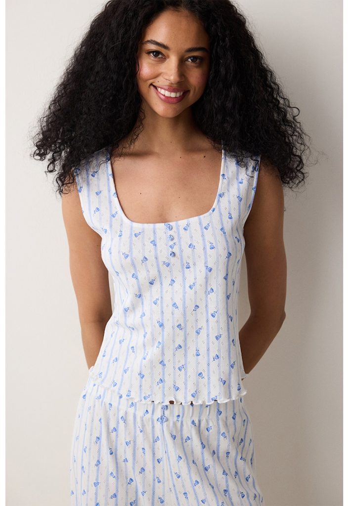 Top de pijama din bumbac cu model floral si aplicatii cu trandafiri-FEMEI/IMBRACAMINTE/Pijamale si halate de baie-IMBRACAMINTE/Pijamale si halate de baie