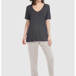 Tricou cu decolteu in V si striatii-FEMEI/IMBRACAMINTE/Tricouri si maiouri-IMBRACAMINTE/Tricouri si maiouri