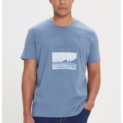 Tricou cu decolteu la baza gatului si imprimeu-BARBATI/IMBRACAMINTE/Tricouri si maiouri-IMBRACAMINTE/Tricouri si maiouri