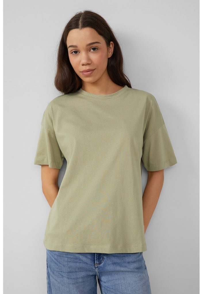 Tricou lejer cu decolteu la baza gatului-FEMEI/IMBRACAMINTE/Tricouri si maiouri-IMBRACAMINTE/Tricouri si maiouri