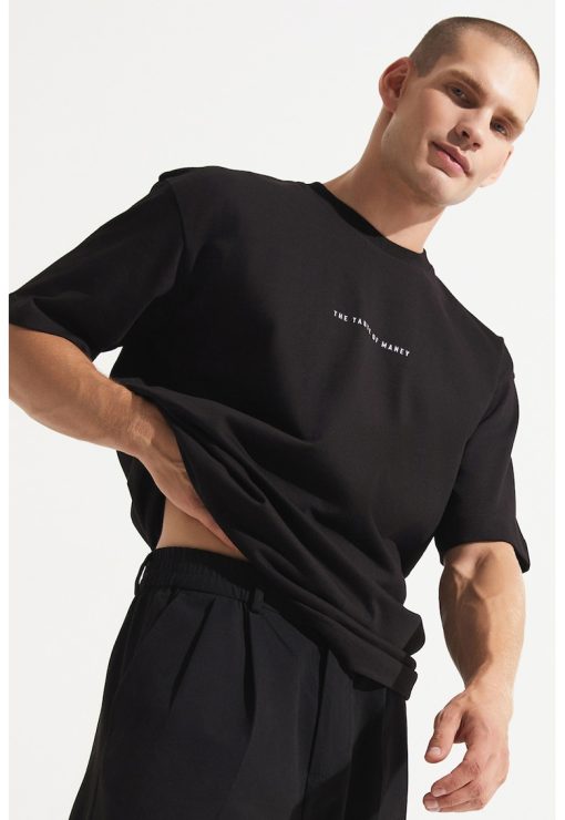 Tricou supradimensionat cu model grafic-BARBATI/IMBRACAMINTE/Tricouri si maiouri-IMBRACAMINTE/Tricouri si maiouri