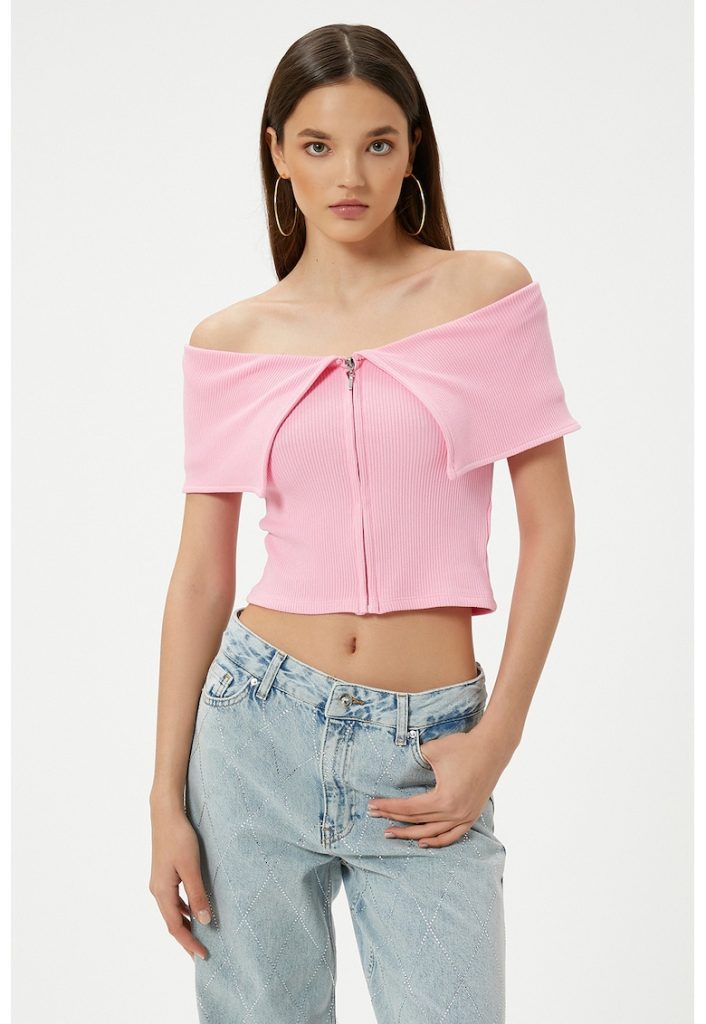 Bluza crop cu decolteu pe umeri-FEMEI/IMBRACAMINTE/Bluze-IMBRACAMINTE/Bluze