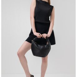 Bluza cu decolteu la baza gatului - fara maneci-FEMEI/IMBRACAMINTE/Bluze-IMBRACAMINTE/Bluze