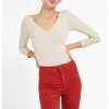 Bluza slim fit cu decolteu in V-FEMEI/IMBRACAMINTE/Bluze-IMBRACAMINTE/Bluze
