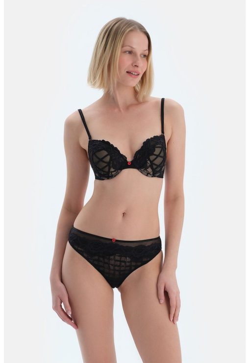 Chiloti semitransparenti cu dantela-FEMEI/IMBRACAMINTE/Lenjerie intima-IMBRACAMINTE/Lenjerie intima