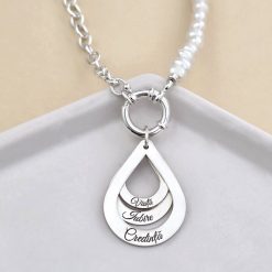 Lantisor cu Perle - trei picaturi suprapuse - text personalizat - Model sirag de perle stick albe si lantisor - Argint 925 matuit-Colectii >> Comori Perlate >> Noutati