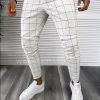 Pantaloni barbati casual albi in carouri B8005 P20-2.3-Pantaloni > Pantaloni casual